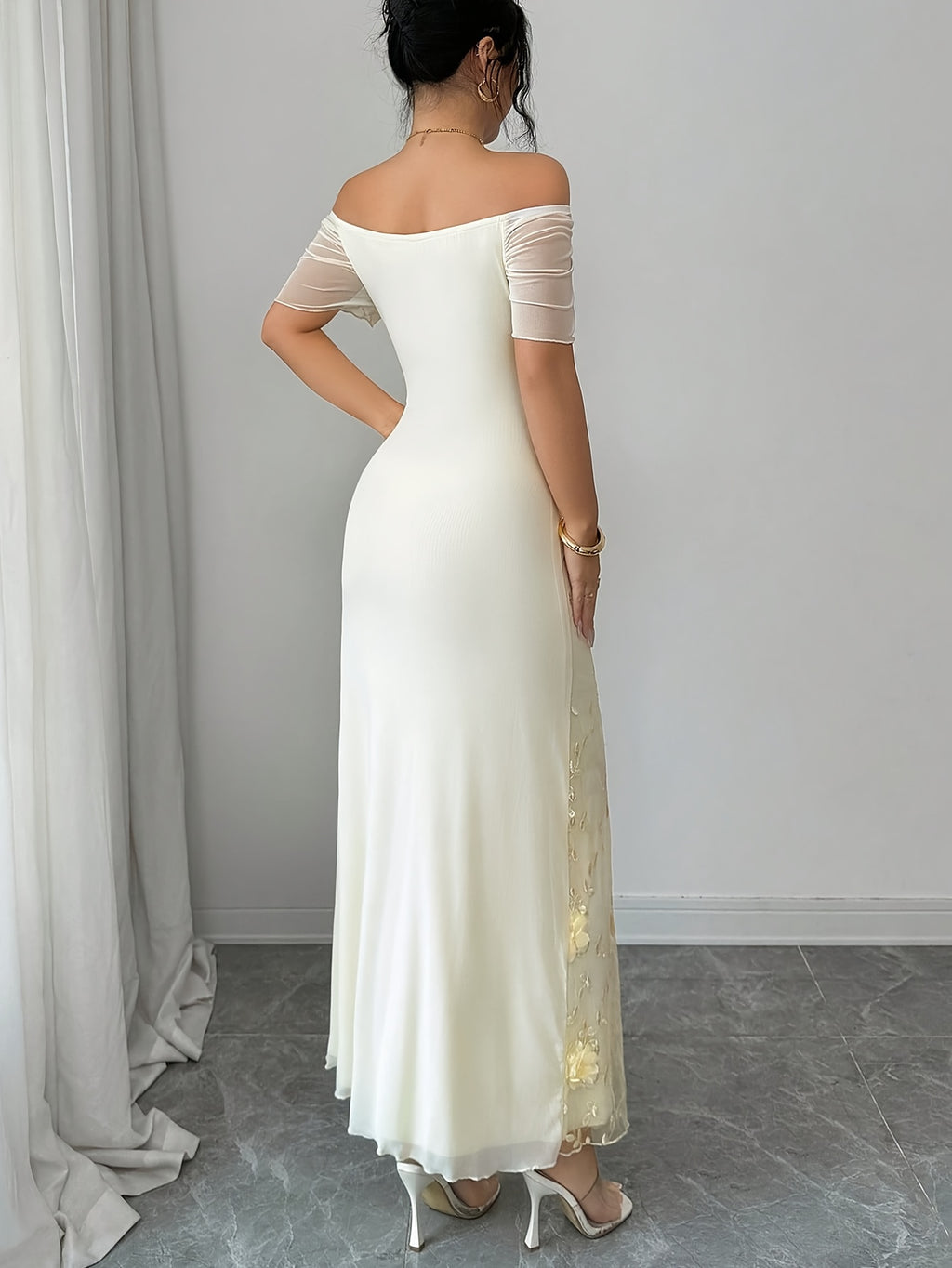 A New Elegant And Three-dimensional Floral Fabric Spliced Off-the-shoulder, Figure-hugging Mesh Mid-length Dress For Women In Summer