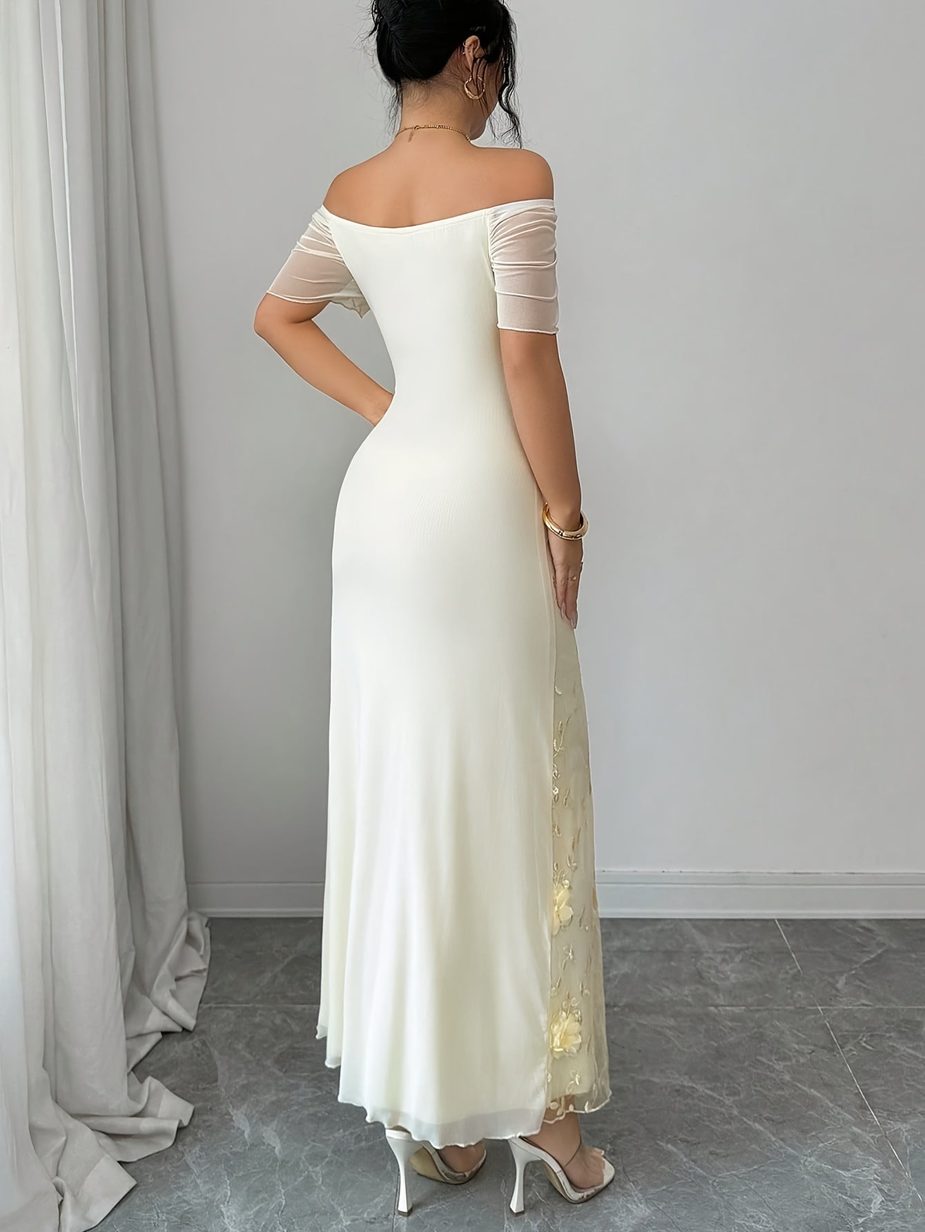 A New Elegant And Three-dimensional Floral Fabric Spliced Off-the-shoulder, Figure-hugging Mesh Mid-length Dress For Women In Summer