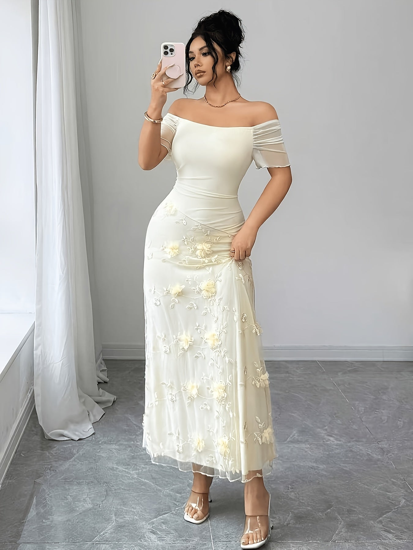 A New Elegant And Three-dimensional Floral Fabric Spliced Off-the-shoulder, Figure-hugging Mesh Mid-length Dress For Women In Summer